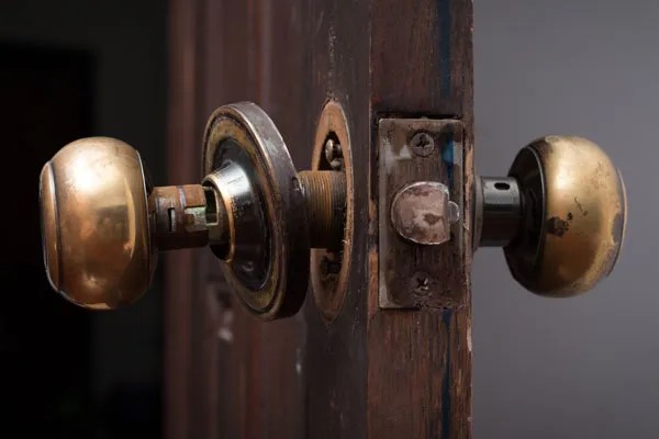 Tips for Cleaning Your Locks